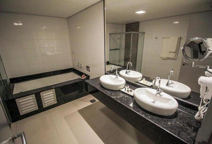디럭스 스위트, Oscar Hotel Executive