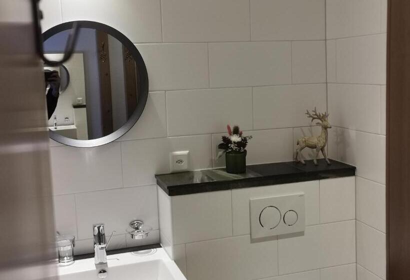 Номер Стандарт, Spannort Family Home With Common Kitchen And Self Check In