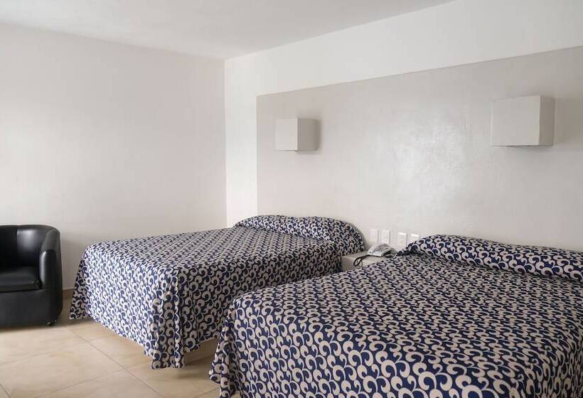 غرفه قياسيه سريرين مزدوجين, St. George