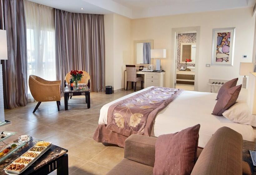 اتاق کلاب, Tropitel Sahl Hasheesh