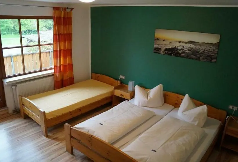 Standard Kolmen Hengen Huone Parveke, Gästehaus Zur Mühle Dehm