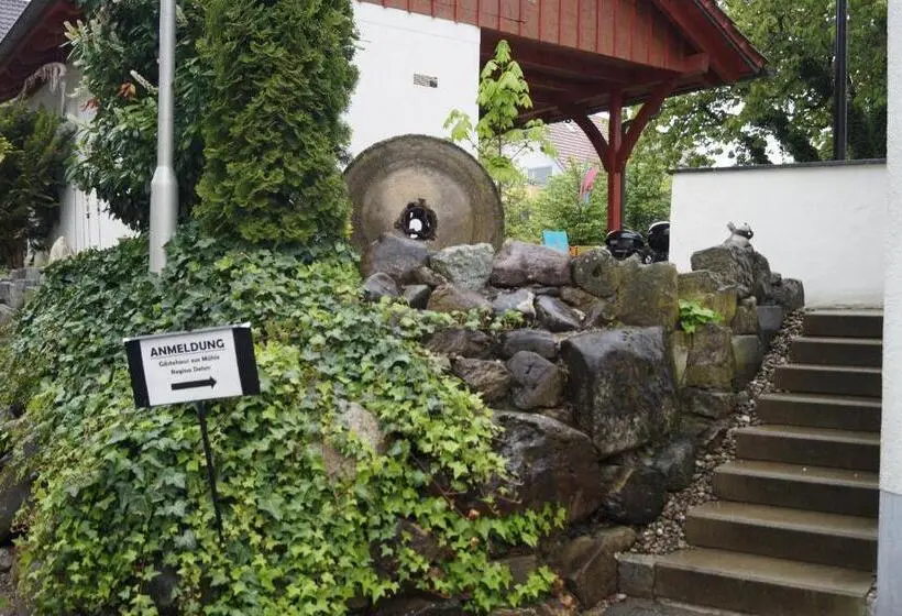 Standard-huone Puutarhanäkymä, Gästehaus Zur Mühle Dehm