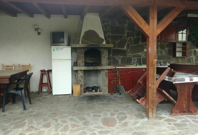 ویلای 1 خوابه, Guest House Gergevana