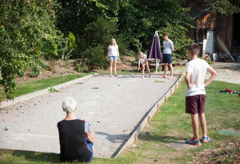 Студио Стандарт Вид на Сад, La Niche