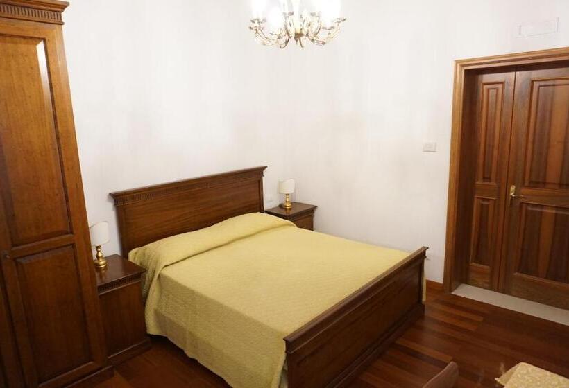 Standard room with outdoor bath, B & B Nina