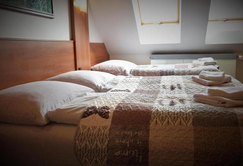 Номер Стандарт Трехместный, Privát Martin