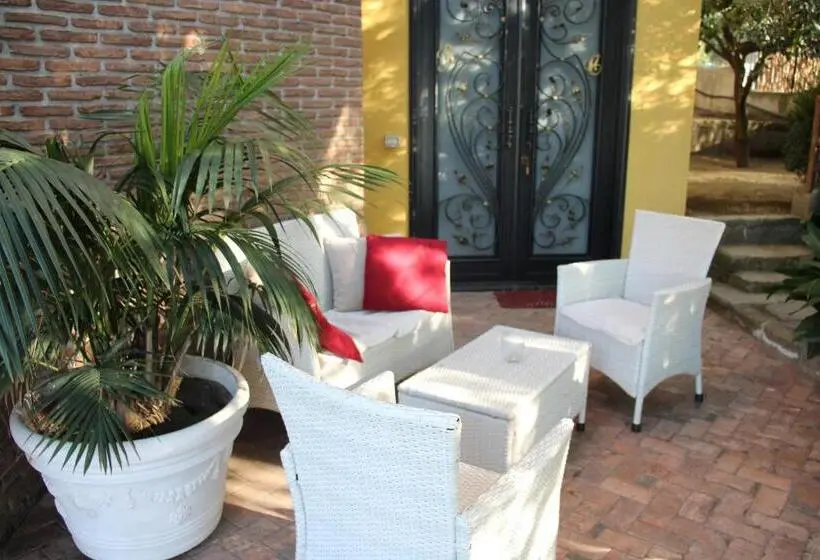 スイート, Villa C Luxury Estate