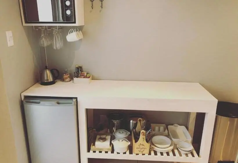 ファミリールーム, Chives Cottage