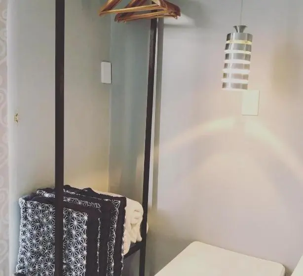 ファミリールーム, Chives Cottage