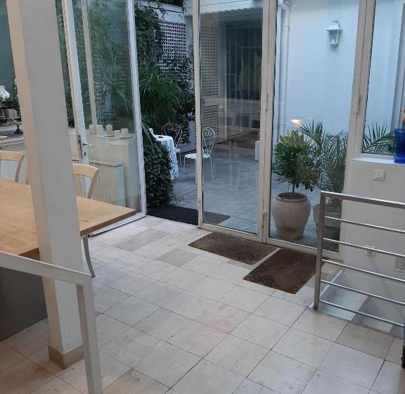 اتاق استاندارد در طبقه همکف, Villa Des Iris