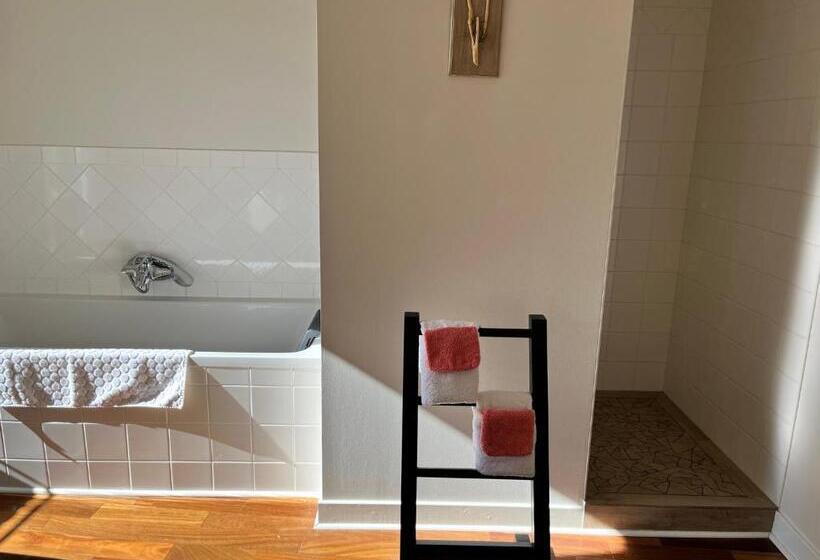 Номер Стандарт Вид на Сад, Ancien Haras De La Tour