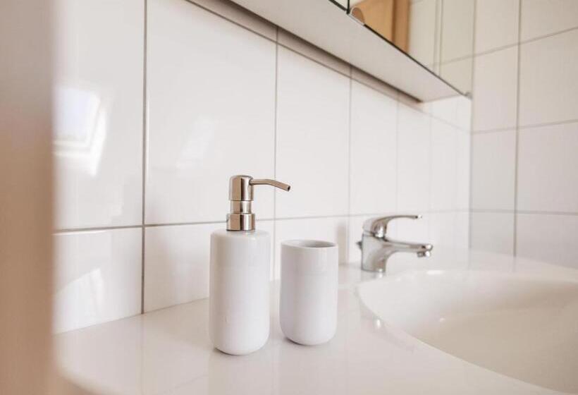 اتاق خانوادگی, Bauernhof Kure