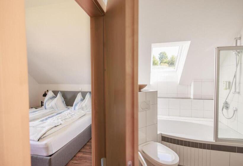 اتاق خانوادگی, Bauernhof Kure