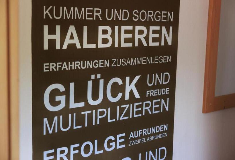 اتاق لوکس, Bauernhof Kure