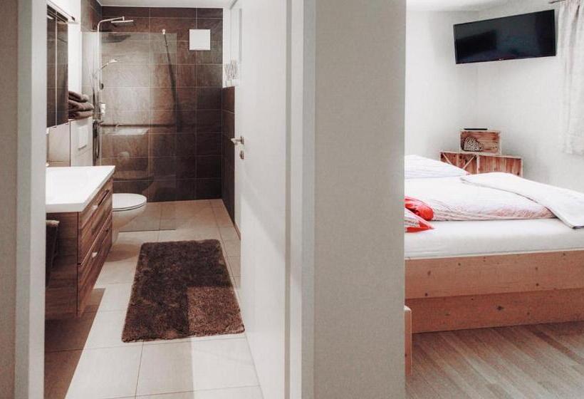 اتاق لوکس, Bauernhof Kure