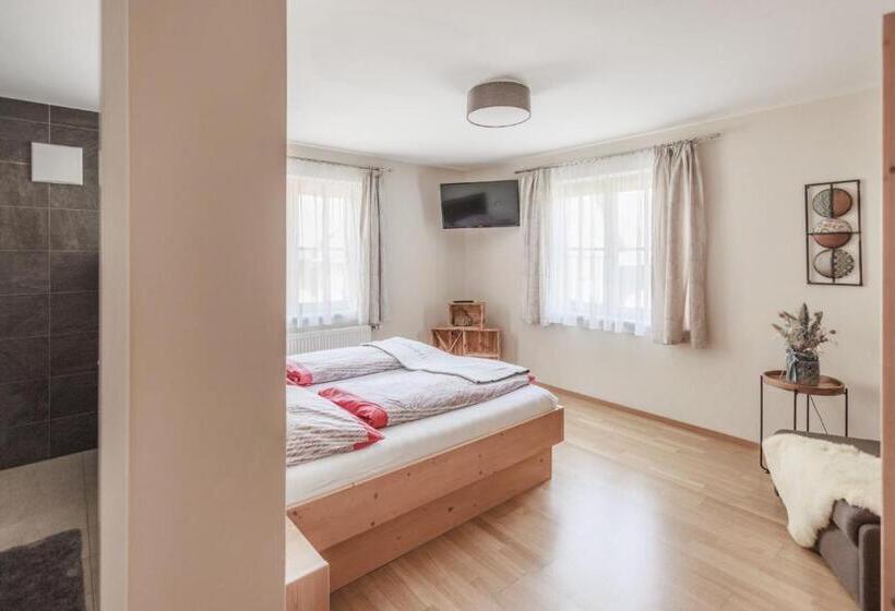 اتاق لوکس, Bauernhof Kure