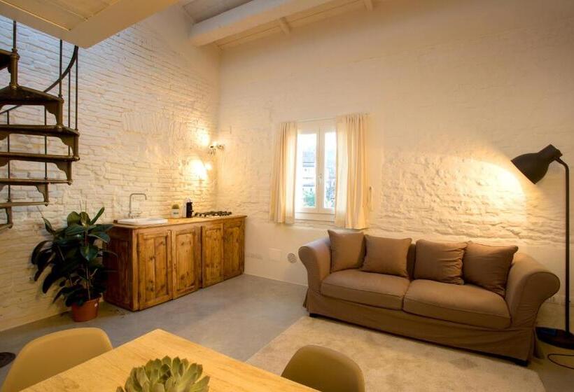 ドゥプレックスルーム, Sasaràl Suites