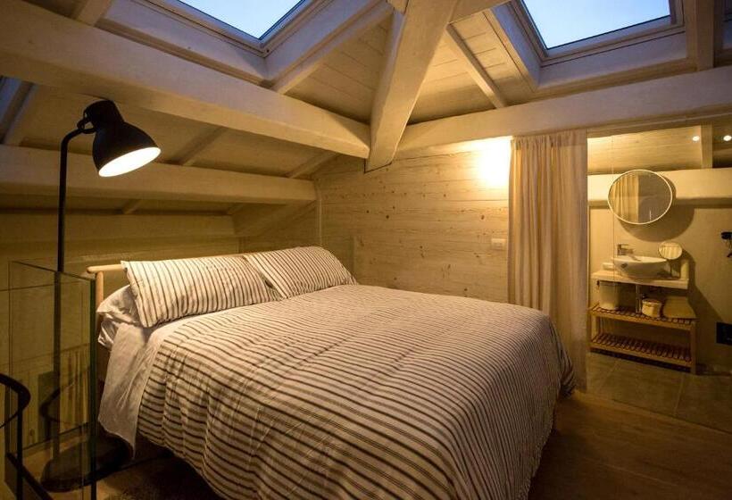 ドゥプレックスルーム, Sasaràl Suites