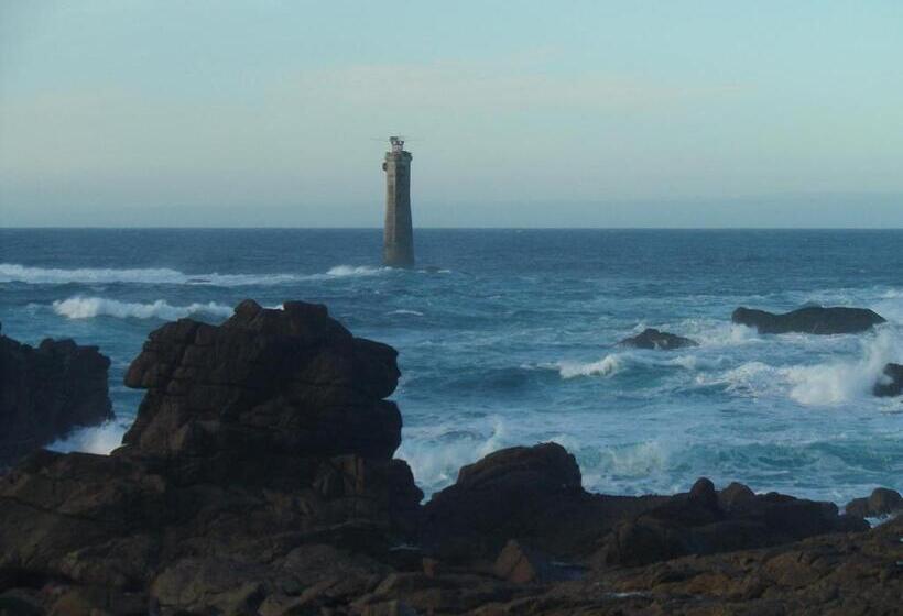 スタンダードルーム, Tyrbourg