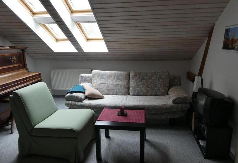 标准间, Gästezimmer John