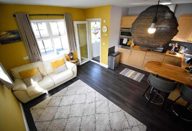 בקתת חדר, Heatherfield House B&b