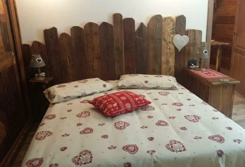 Standard Neljän Hengen Huone, Le Petit Coeur