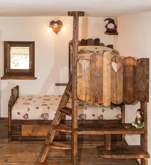 Standard Neljän Hengen Huone, Le Petit Coeur