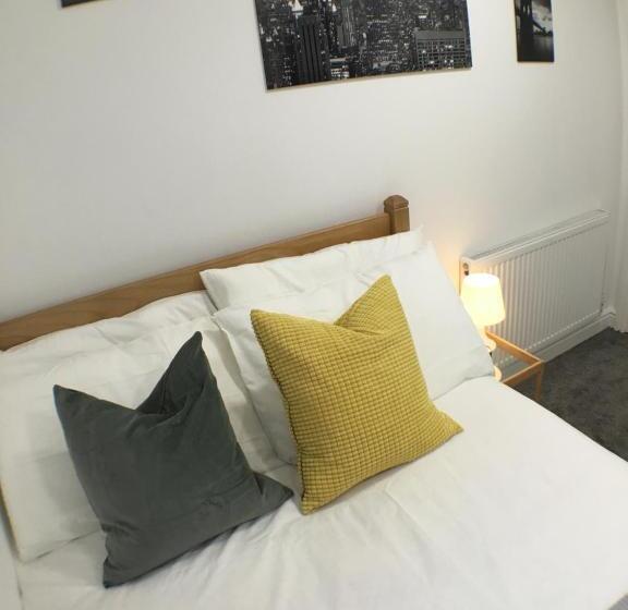 エコノミールーム, Parsons Street