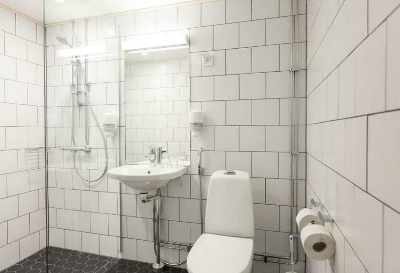 标准单人间, Niemenharjun Matkailukeskus