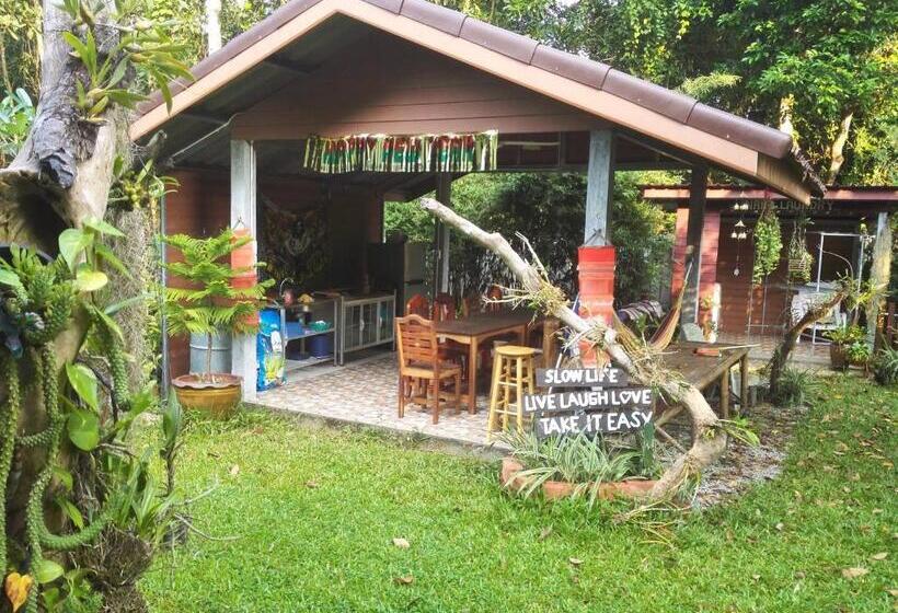 Номер Стандарт с Террасой, Nananuira Apartment And Room