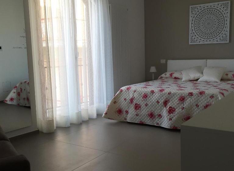 Quarto Quadruple Standart com Varanda, B&b Belvedere