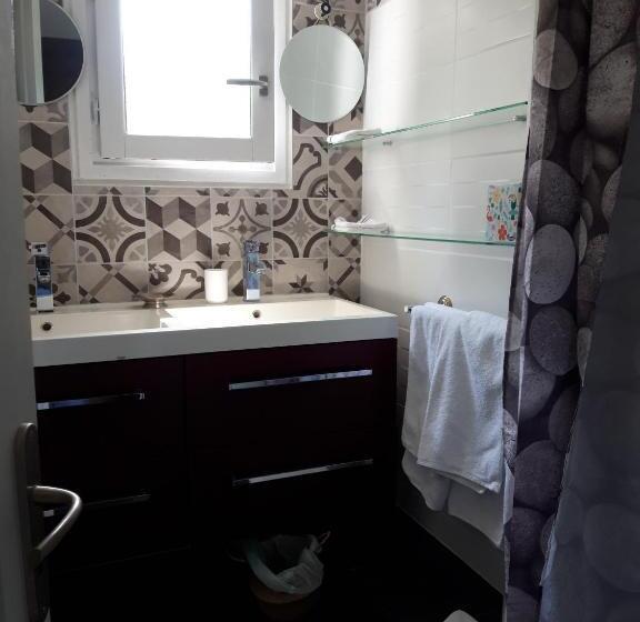 סוויטה משפחתית, Dorre Pean