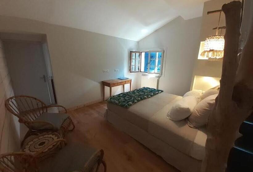 סוויטה משפחתית, Dorre Pean