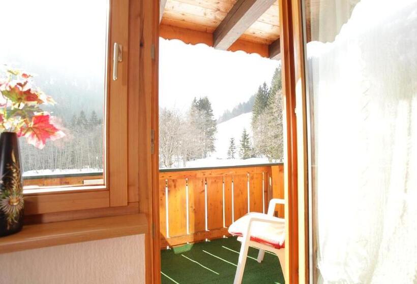 バルコニー付き１ベッドルームアパートメント, Haus Derra