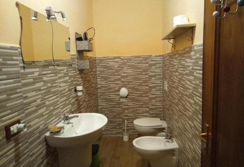 استودیو استاندارد با چشمانداز باغ, Beb Le Frattocchie