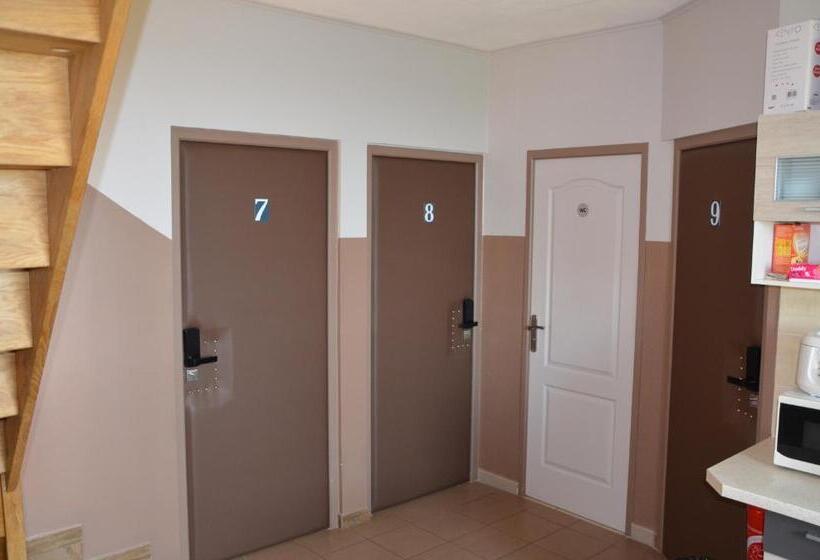 ベーシックトリプルルーム, Country House Reem