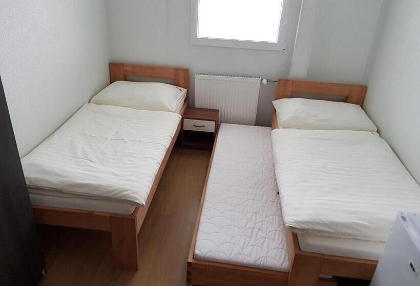 スタンダードルーム, Country House Reem