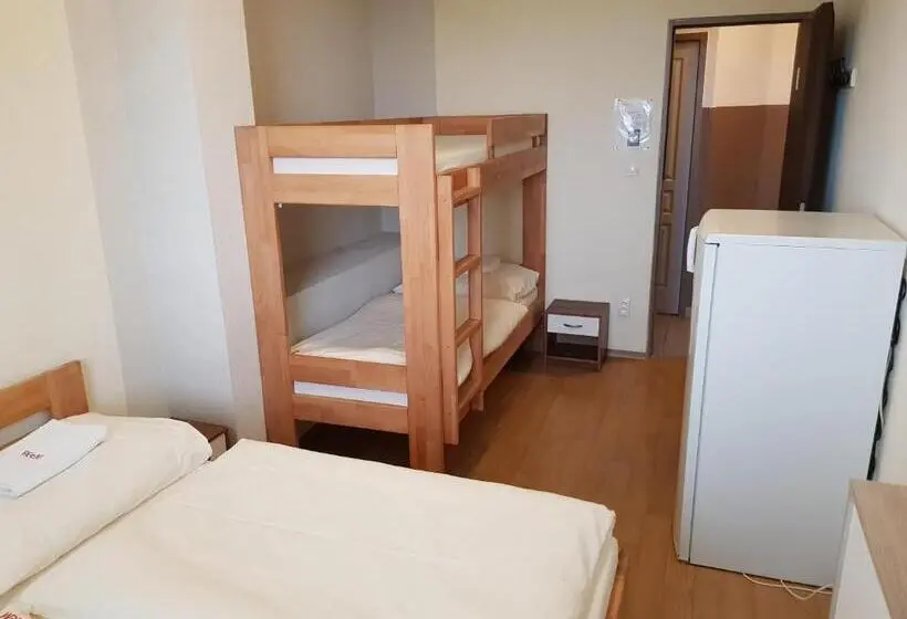 エコノミー４人部屋, Country House Reem