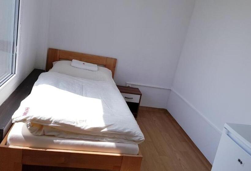 スタンダードシングルルーム, Country House Reem