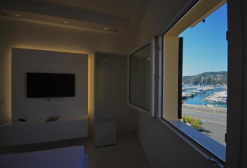 اتاق استاندارد با چشم‌انداز دریا, Al Molo Sea View Rooms