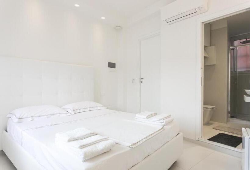 オーシャンビュースタンダードルーム, Al Molo Sea View Rooms