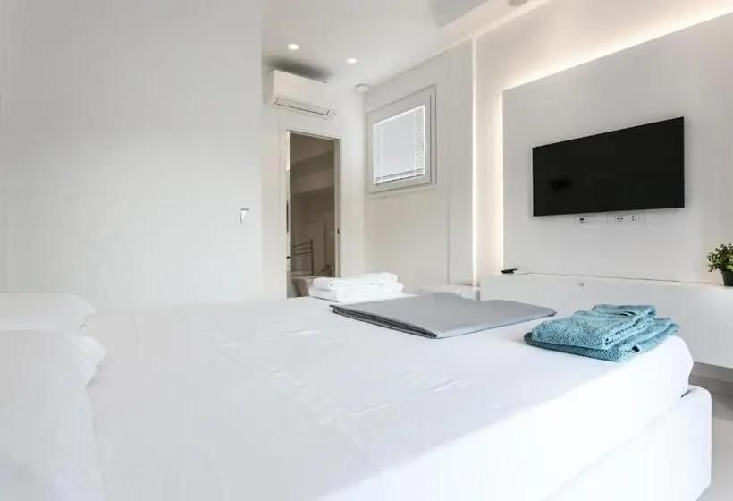 اتاق لوکس با بالکن و چشم‌انداز دریا, Al Molo Sea View Rooms