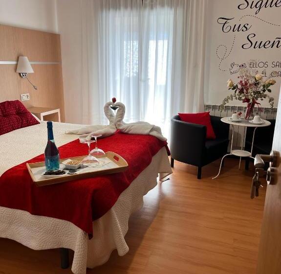 جناح مزود بجاكوزى, Casa Blanco Conde