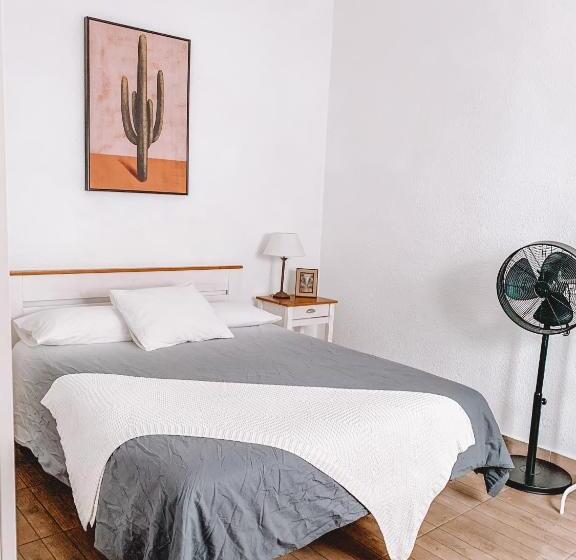 バス共有のスタンダードルーム, Greentree House