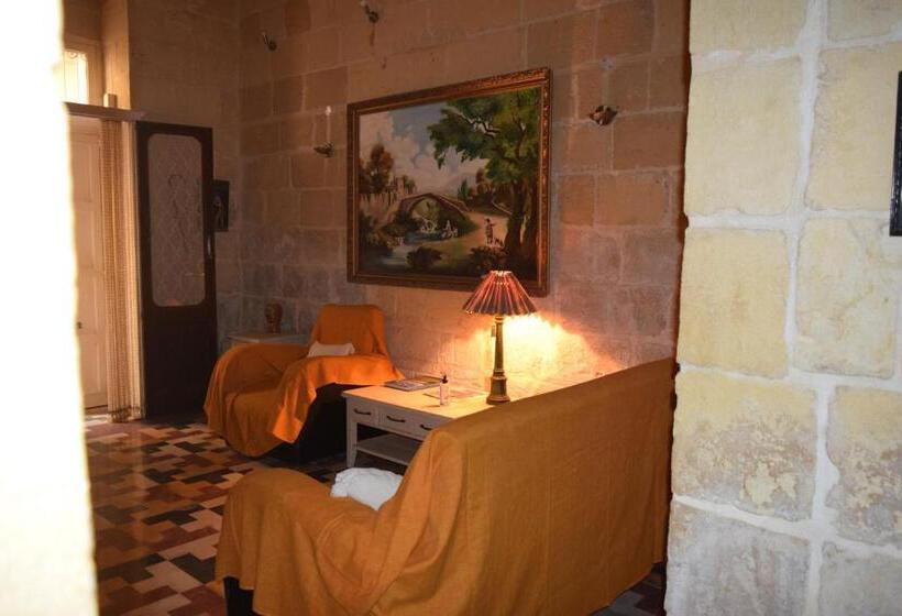 اتاق لوکس, Maria Townhouse Heart Of Victoria B&b