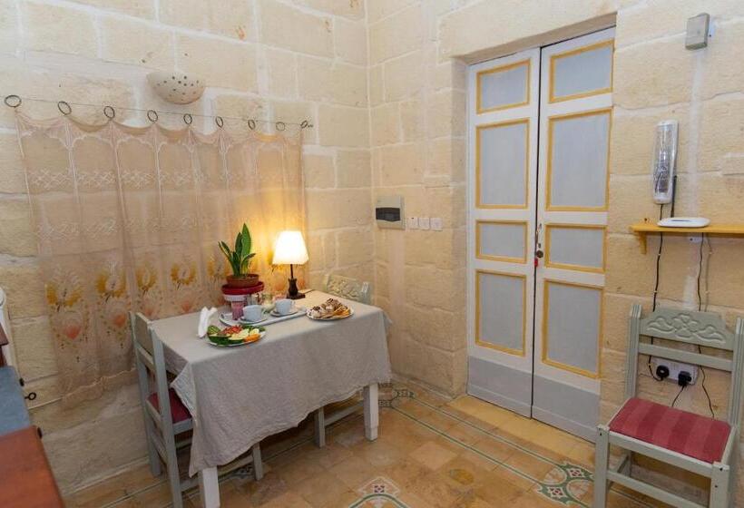اتاق لوکس, Maria Townhouse Heart Of Victoria B&b
