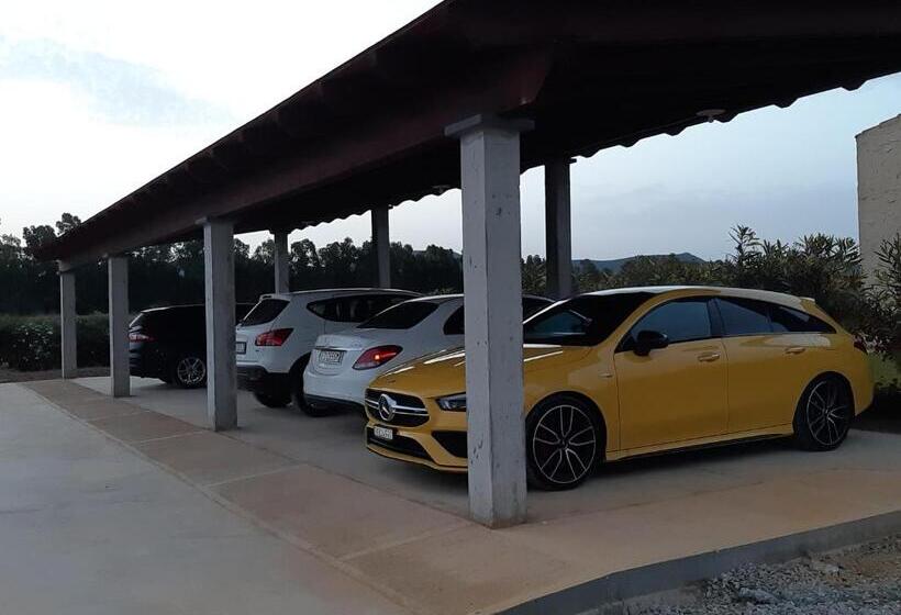 חדר דלוקס, Agriturismo Is Solinas