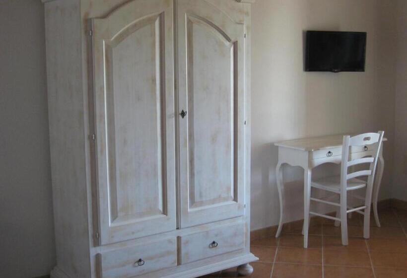 חדר סטנדרט, Agriturismo Is Solinas