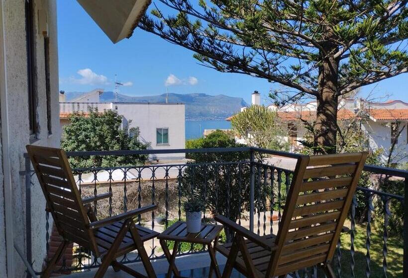 海景标准间带阳台, Garden House Alla Torre