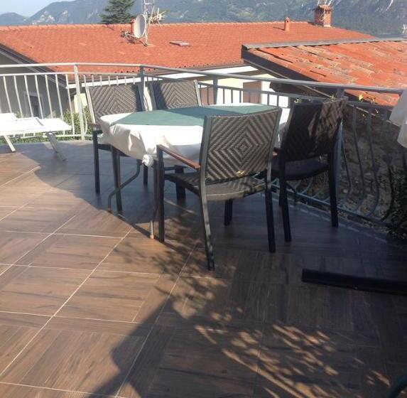 Номер Стандарт Вид на Озеро, Il Gelsomino